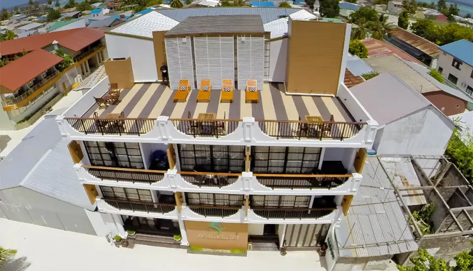 هتل کریستال سندز ویلامالدیو